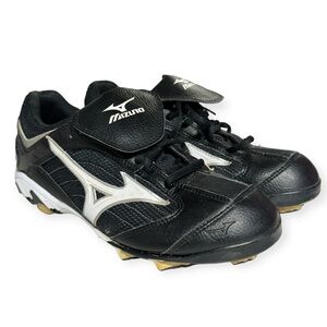 Kisumu‎ Women’s Sport Cleats Size 8